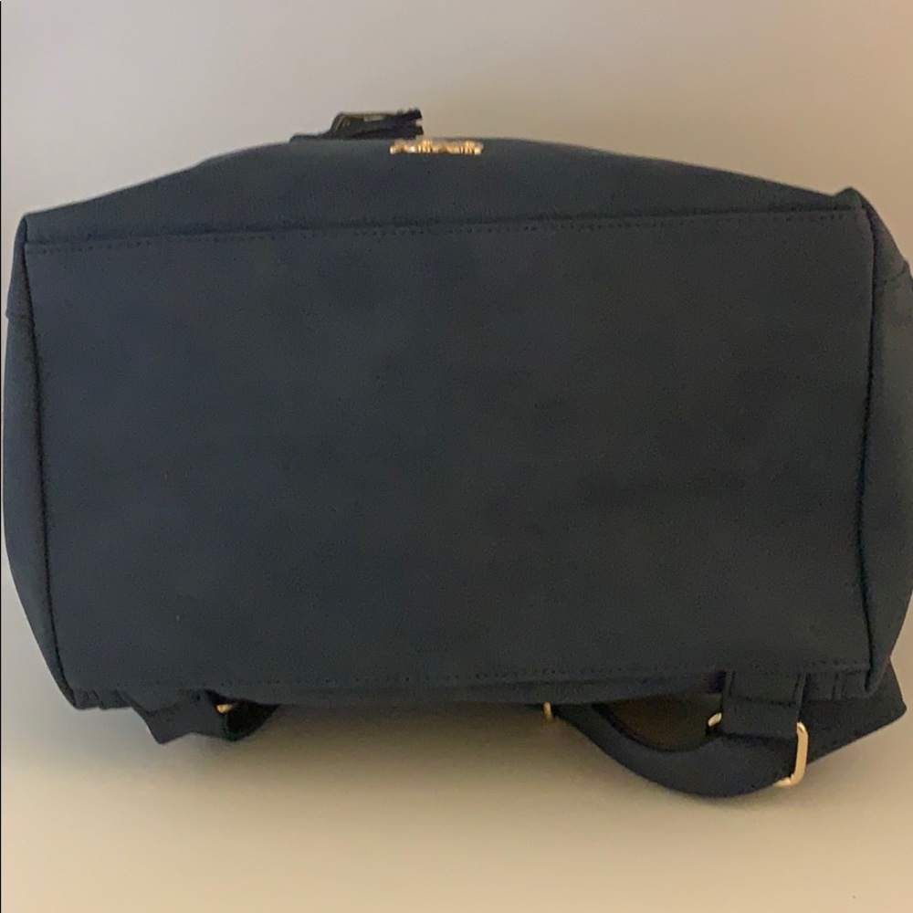 XOXO Backpack - Picture 6 of 9